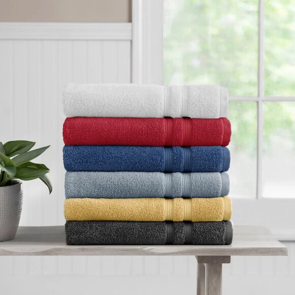 (2 pack) Mainstays Performance Solid Bath Towel, 54" x 30", Crimson Red - Picture 7 of 9